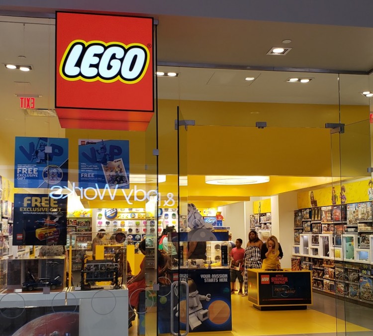 The LEGO Store Haywood Mall (Greenville,&nbspSC)